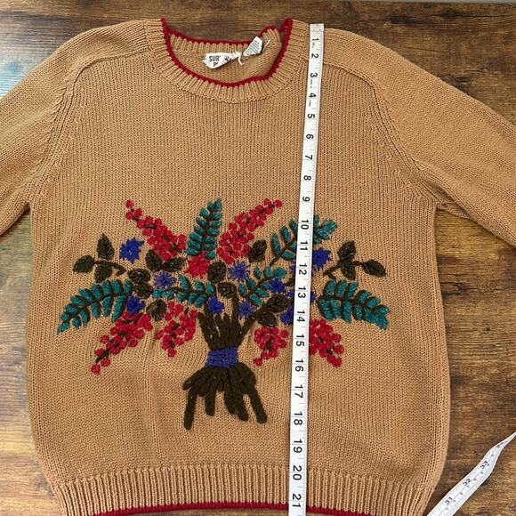 Vintage Suburban Petites Tan Floral Embroidered Cottagecore Sweater - Picture 8 of 15